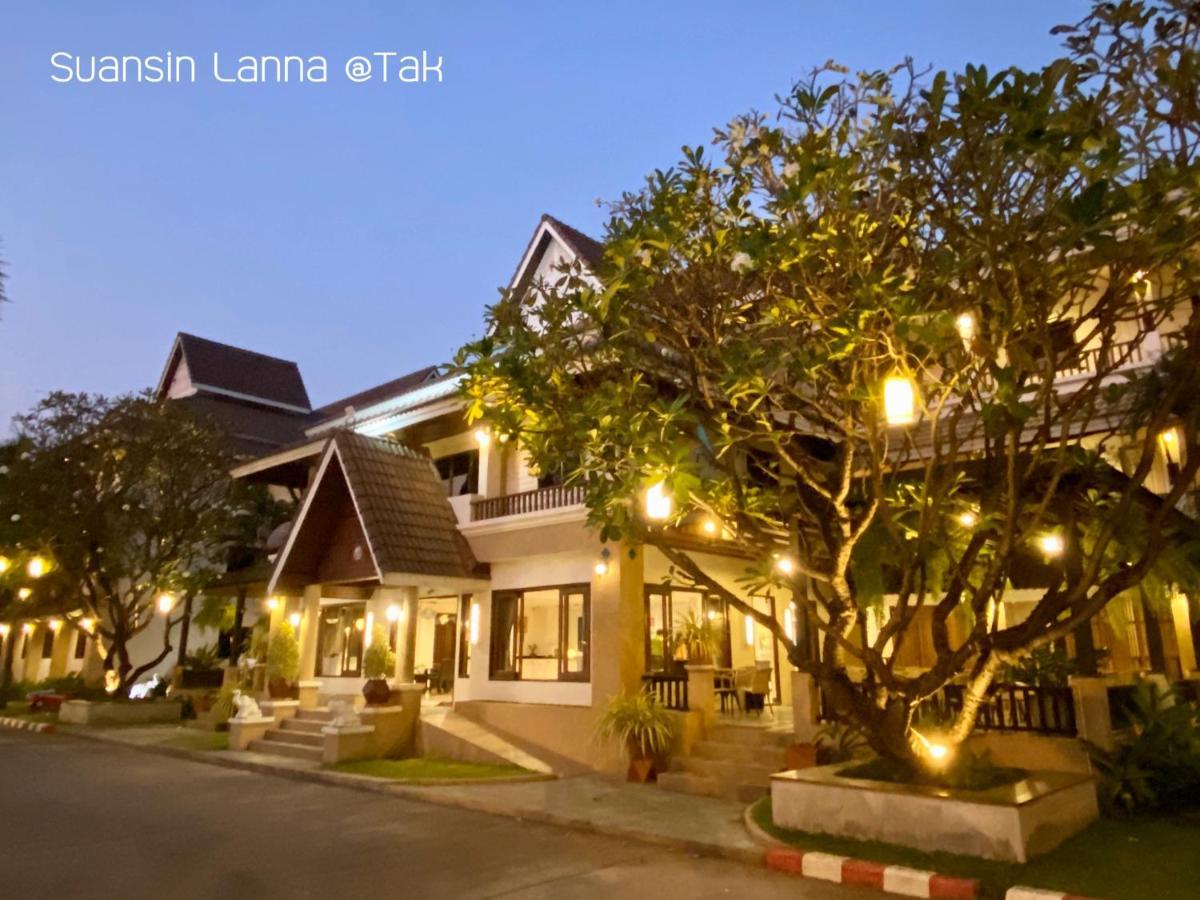 Suansin Lanna Hotel Tak Exterior photo